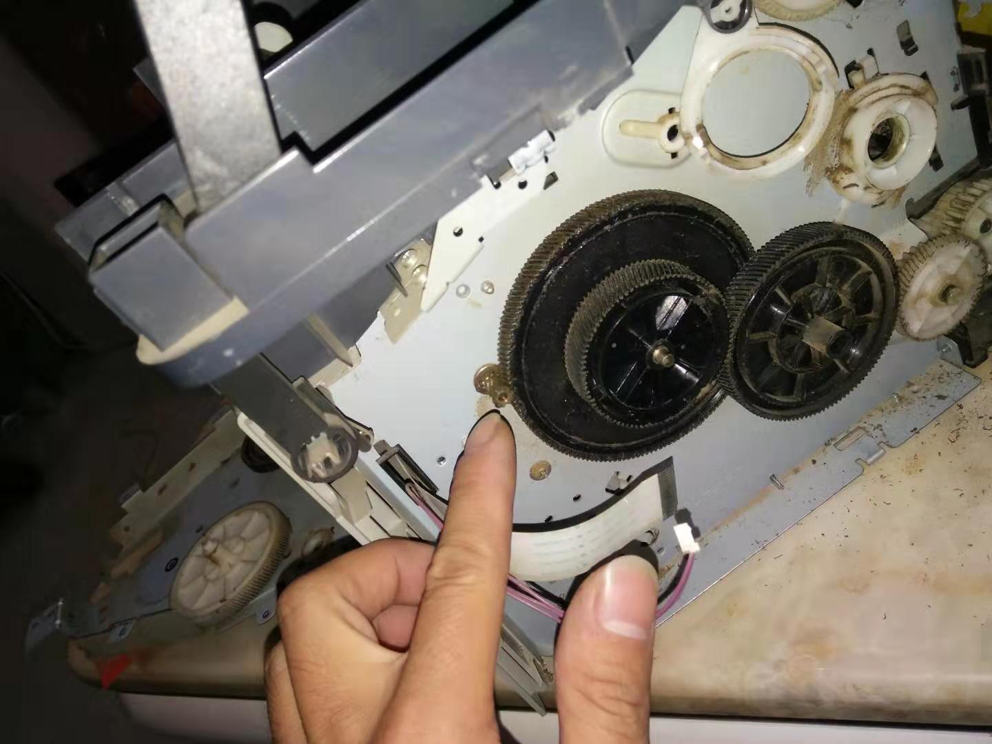 惠普M1005卡紙，紙輪聲大更換齒輪